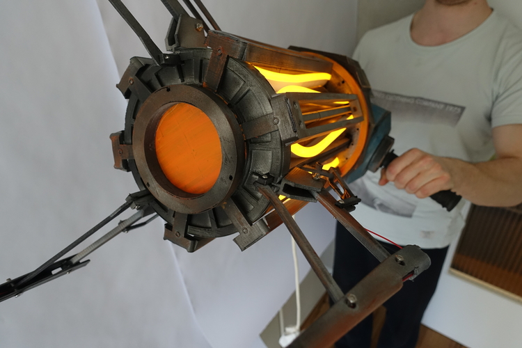 Gravity Gun - Half Life 2 - Working floating table 3D Print 198439