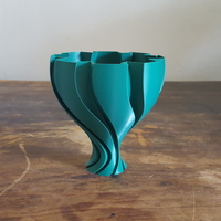 Grail Vase - Thumbnail 6