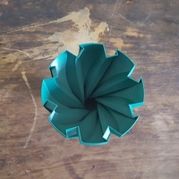 Grail Vase - Thumbnail 7