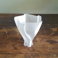 Unfolding Flower Vase Lampshade - Thumbnail 2