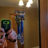 Shaving Razor Suction Cup Shower Hanger - Thumbnail 1