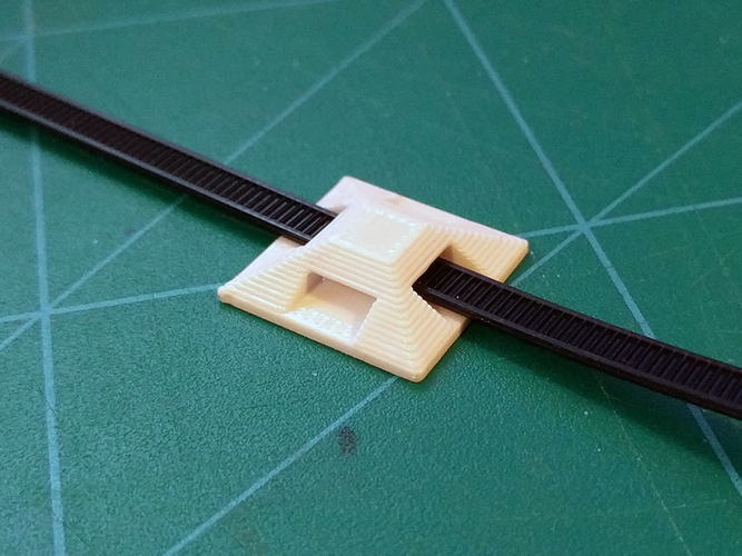 Cable Tie Mounting Pad 20x20 mm 3D Print 204356
