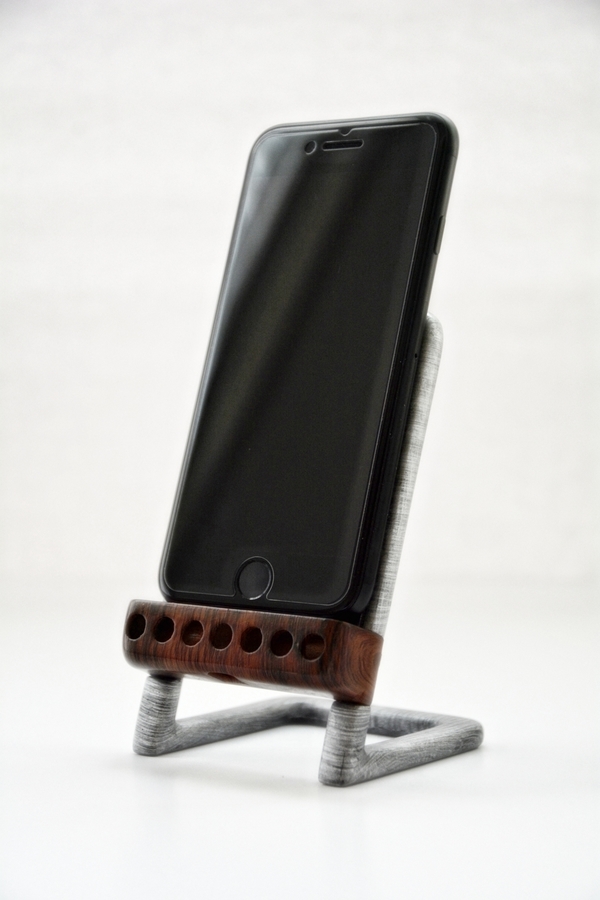 Infinity Phone Stand - Sound Amplifying Design