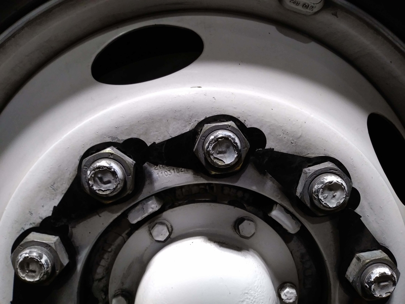 Wheel Lug Nut Indicator