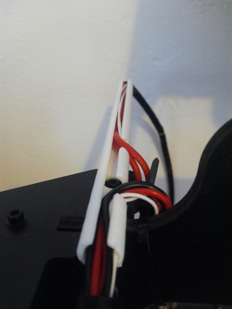 Geeetech i3 pro W cable guide on top (soft cable curve)