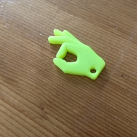 Circle game keychain okay sign - Thumbnail 2