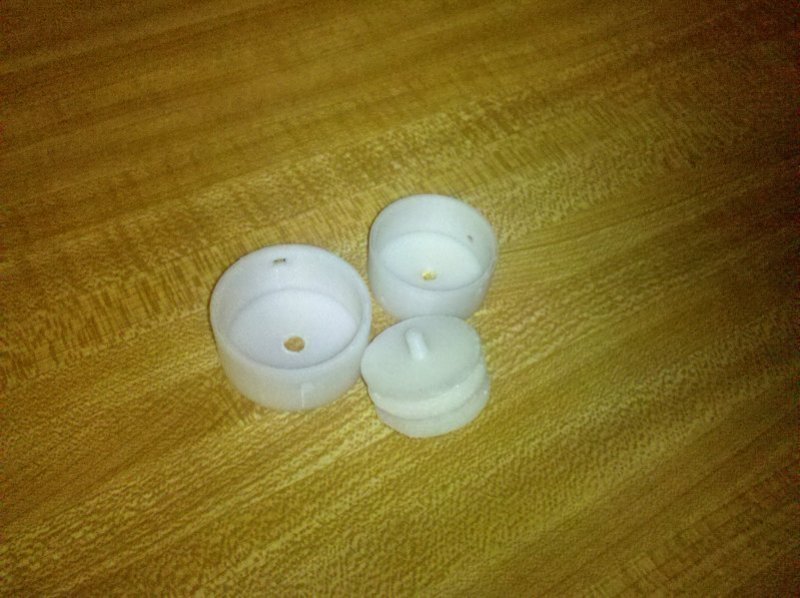 Retractible Cord  Or  RubberBand Battery