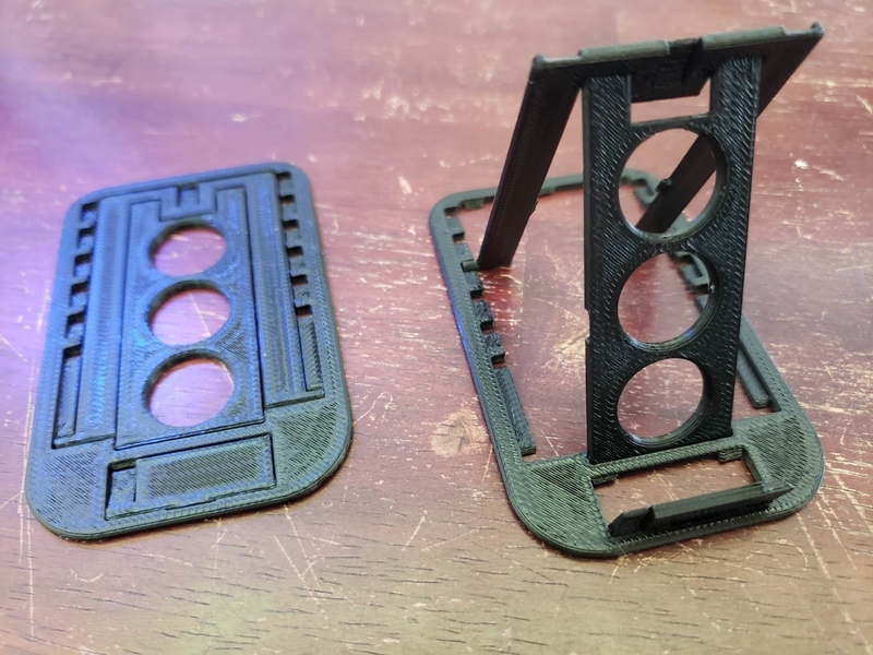 Credit card sized foldable cellphone stand (print in place)