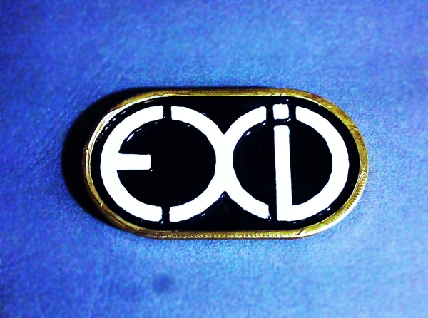 EXID buckle