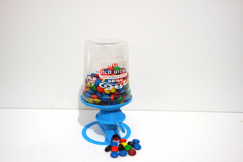 Shahar chocolate concept Candy machine