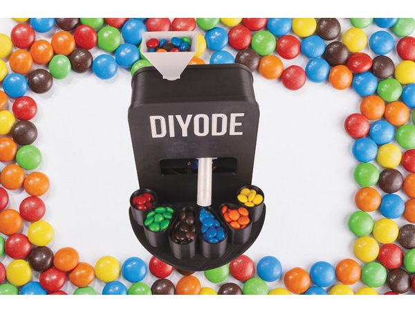 M&M Colour sorting robot 