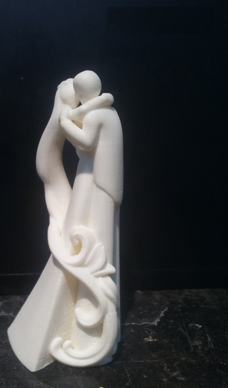 wedding kissing couple