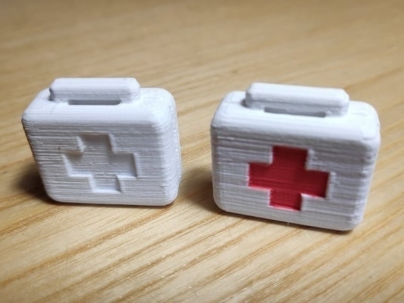 Scale 1/10 first aid kit