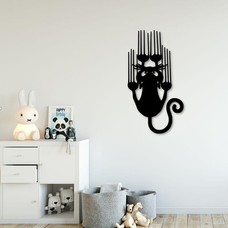 Slipping cat for wall decoration