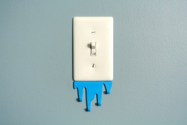 Liquid spill shaped hook
