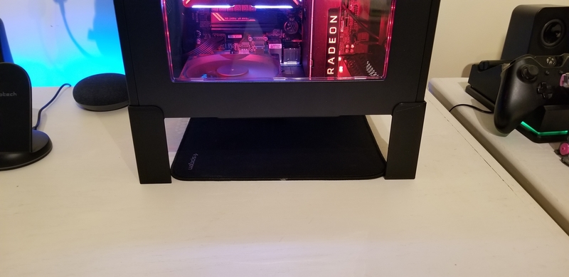 Thermaltake Core V21 Rear Legs