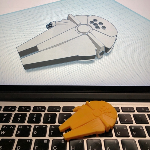 Simple Millennium Falcon with Tinkercad 3D Print 235093