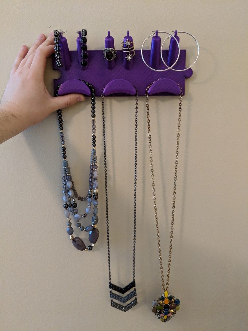 Expandable Jewelry Rack