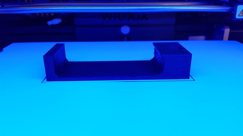 Tripod adapter for Galaxy s5 cell phone using Otterbox case