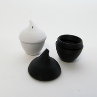 Acorn Salt and Pepper Shaker - Thumbnail 1