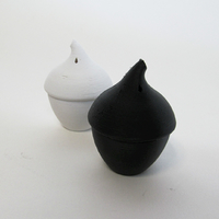 Acorn Salt and Pepper Shaker - Thumbnail 2