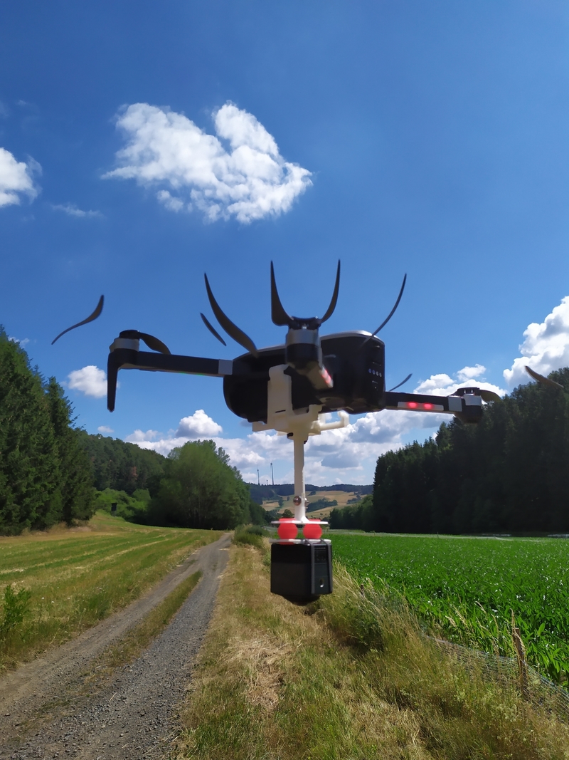 ZLRC SG906 Beast Multiholder Langing Gear and Action Cams