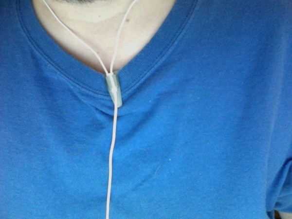 Apple Ear Bud Shirt Clip