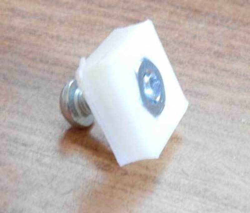 Nut capture for 8-32 nuts