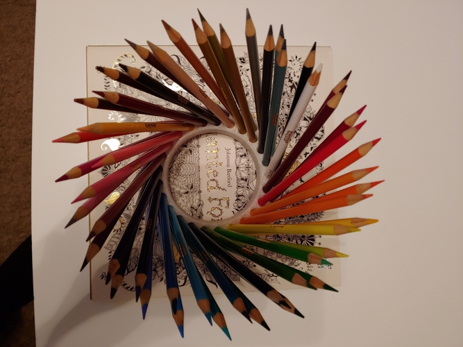 Spiral Colored Pencil Holder 3D Print 254797