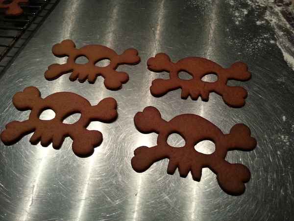 Jolly roger cookie cutter