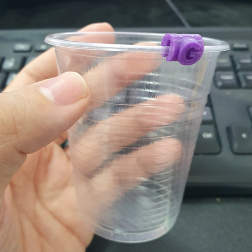 Plastic cup party clip