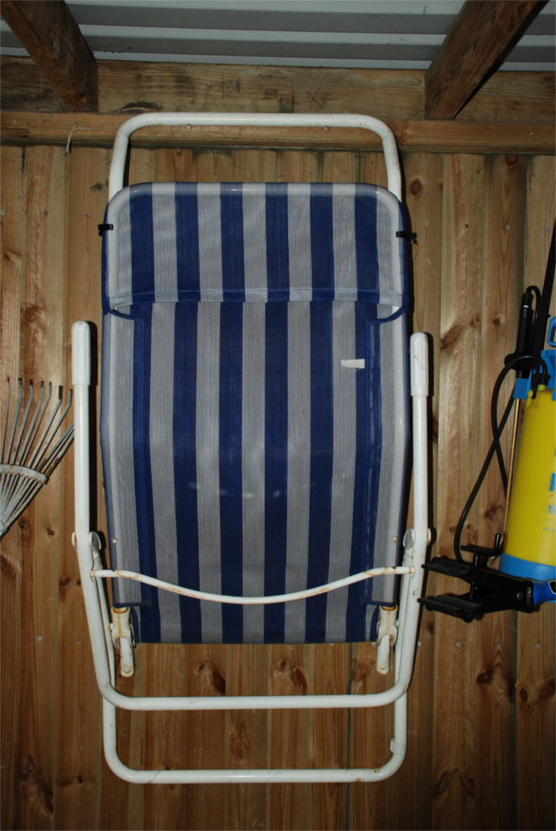 Clamp for a garden lounger V2 (customizable with OpenSCAD)