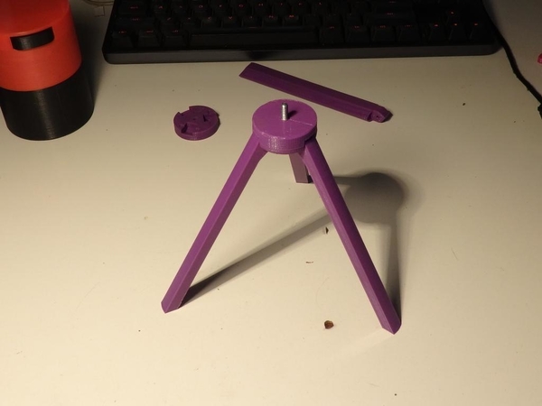 Tripod for generic uses 