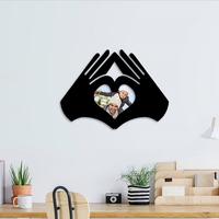 love hands photo frame  - Thumbnail 1