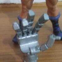 MOTUC FISTO POSEABLE HAND - Thumbnail 2