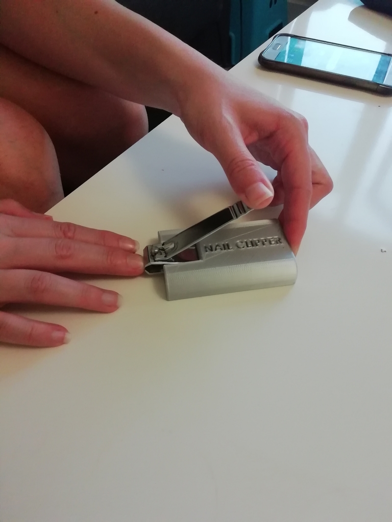 nail clipper holder