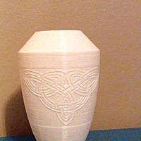 Celtic Vase - Thumbnail 5