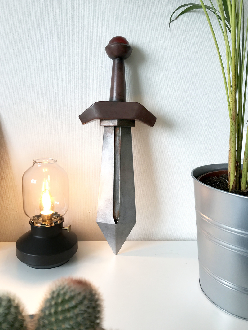 THE LEGEND OF ZELDA: LINK'S AWAKENING - LINKS SWORD