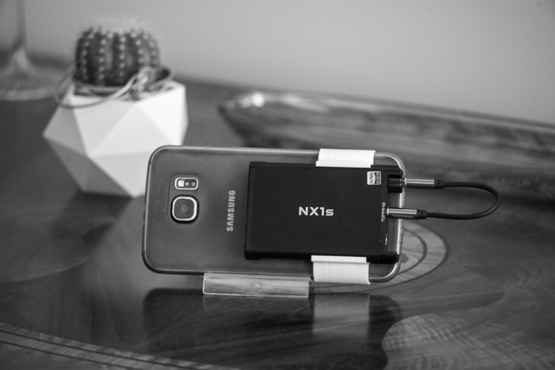 Samsung S6 amplifier holder