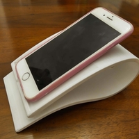 Desktop iPhone 7 holder - Thumbnail 3