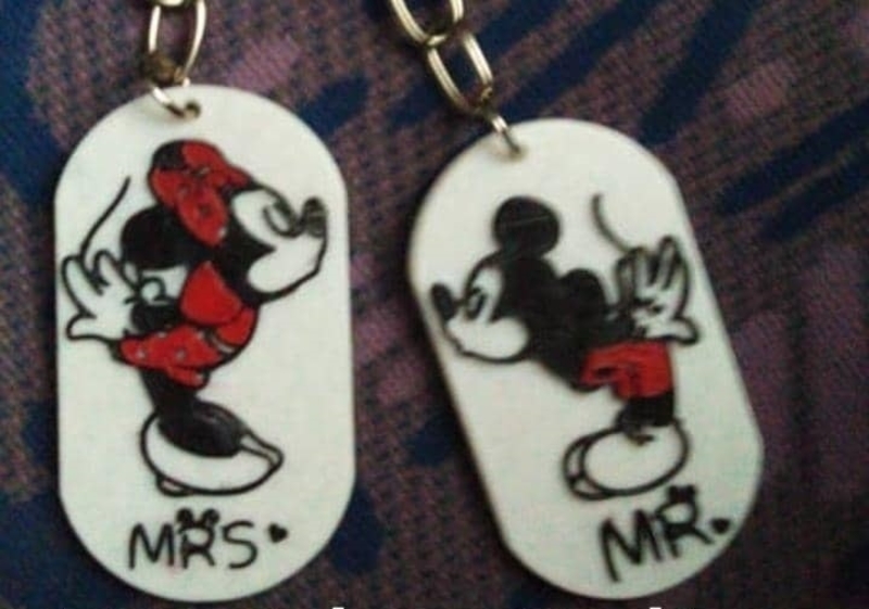 Minnie & mickey keychain