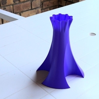 Small Tripod Flower vase 3D Printing 275866