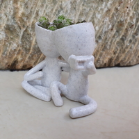 Plant vase selfie - Thumbnail 7