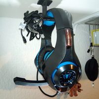 Headphone Holder - Thumbnail 3