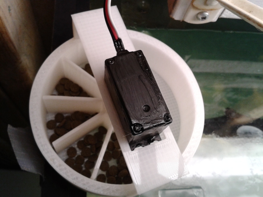 Diy fish feeder automatic best sale