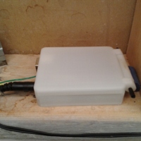 Automatic Fish Feeder - Thumbnail 2