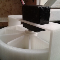 Automatic Fish Feeder - Thumbnail 3