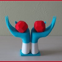 Two Hands Sculpture - Thumbnail 2
