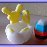  Tulip shaped egg-shell with Easter attributes - Thumbnail 2