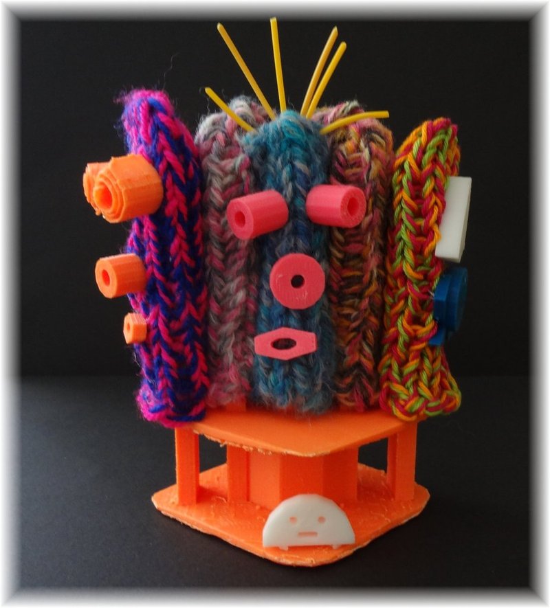 finger puppet holder